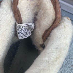 UGG  Kids' Butte II Cwr Boot, US Size 13  S/N 1005582K Leather Brown Duck